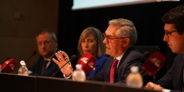 Eduardo Coto Martínez, dispuesto a repartir los carnés de quién es cofrade y quién no