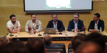 Una mesa redonda analizó en Santa Elena dos décadas de fe, evolución y espíritu de hermandad