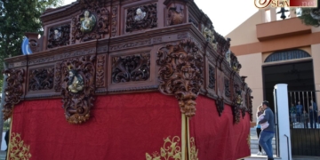 La JCC trasladó esta mañana el paso del Cristo de la Humildad y Paciencia a su templo