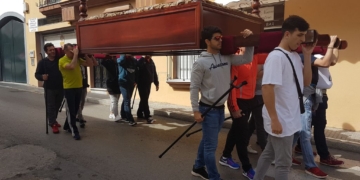 Hermanos jóvenes del Rosario se suman para sacar a la Virgen el Viernes Santo