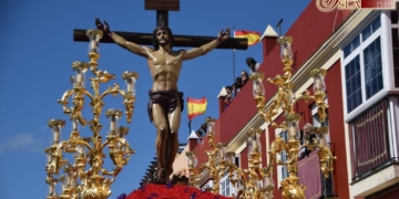 El Cristo del Perdón marca el paso de un nuevo Jueves Santo desde la Casería
