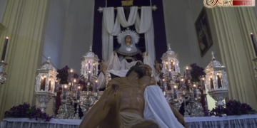 Con el Besapié al Cristo de la Salvación finalizaron los cultos cuaresmales de Caridad