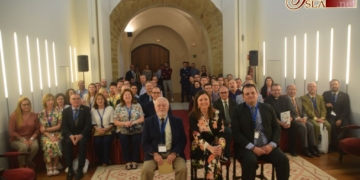 Conferencia y recepción de la alcaldesa para iniciar el VIII encuentro nacional de Columna
