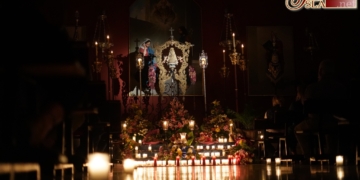 El Rosario de las velas cierra un Rocío diferente junto al Simpecado de La Isla