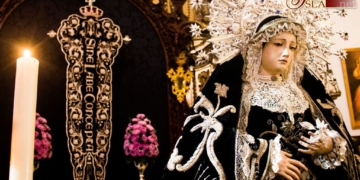 Los cultos a la Virgen de la Soledad concluyen con su tradicional besamano