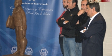 Loaiza: «Seguimos sin noticias del expediente para la colocación del monumento al cargador»