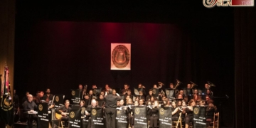 San José Artesano contagia de sones latinos a un Teatro de las Cortes repleto