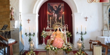 La Pastora de Chiclana expuesta en besamano con motivo de la festividad de la Candelaria