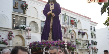 Jesús Cautivo y Rescatado presidió el rezo del Santo Rosario en el cementerio isleño
