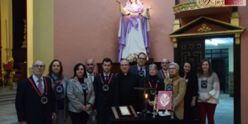 La nueva Junta de Gobierno del Rosario tomó posesión ayer en la Iglesia Mayor