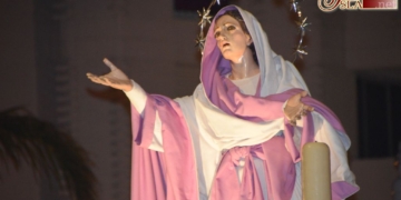 Rosario salió recortando su itinerario obligado por la lluvia que apareció en la recogida