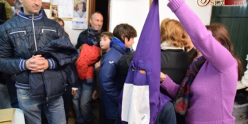 Columna y Misericordia las primeras en repartir las túnicas entre sus hermanos