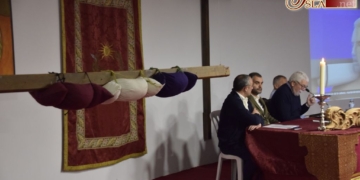 Paco ‘el Comandante’ disertó sobre las ventajas del ‘medio ganchete’ en el Prendimiento