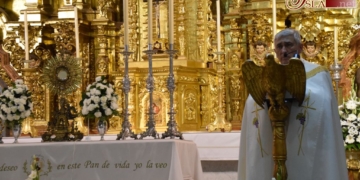 Zornoza Boy preside el Oficio Solemne de Vísperas preparatorio para el Corpus