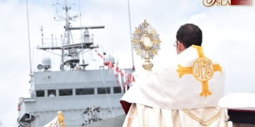 La Armada celebró un año más la bendición del mar en el Arsenal de la Carraca