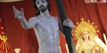Función y Besapiés para celebrar Pentecostés en la Hermandad de la Resurrección
