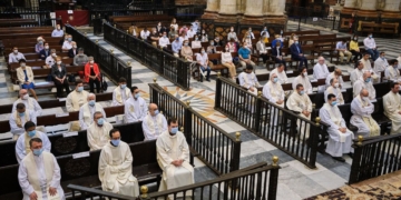Los sacerdotes de la diócesis celebraron esta mañana la Misa Crismal en la Catedral
