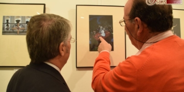 ‘La Venera’ expone en el Centro de Congresos fotografías cofrades de los setenta y ochenta