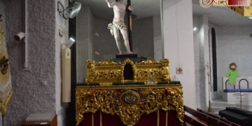 Jesús Resucitado ya se encuentra entronizado sobre su paso procesional