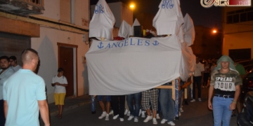 Un ensayo solidario pone fin a la preparación de los costaleros de la Reina de los Ángeles