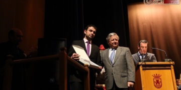 Presentado el cartel de la Semana Santa de Chiclana, con foto de Fernando Fossati