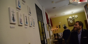 El café-bar Tau acoge desde ayer la exposición colectiva ‘Pinceladas de Cuaresma’