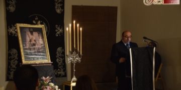 Una fotografía de Antonio Armario anuncia un nuevo Viernes Santo en la Soledad