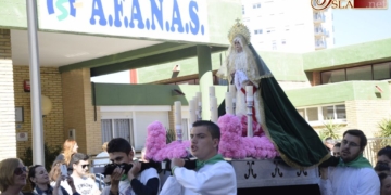 En AFANAS se adelanta la Semana Santa con la procesión por las inmediaciones del centro