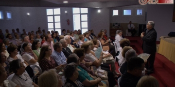 El Obispo diocesano presentó en San José Artesano la carta pastoral del presente curso