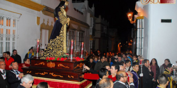 Los cofrades de La Isla no faltan a la cita del Vía-Crucis de Medinaceli