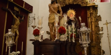 Los hermanos de Columna preparan el Vía-Crucis de esta noche… mirando al cielo