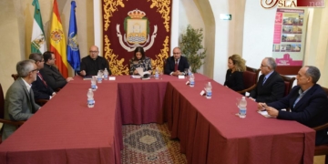 La  Comisión Pro-Corpus de San Fernando se reúne con la Alcaldesa de la Ciudad