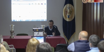 Jerónimo Núñez ofreció una conferencia en Cristo Rey sobre su vida cofrade
