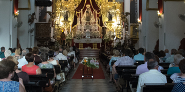 Los isleños arropan pese al calor un año más a la Virgen del Carmen en la Novena