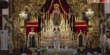 La Novena a la Patrona comienza con una Iglesia del Carmen abarrotada de fieles