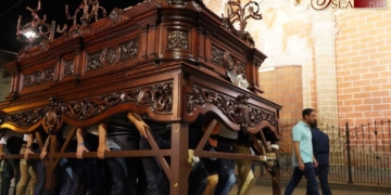 El paso de misterio de Columna ya en la Iglesia Mayor de cara a la extraordinaria del viernes