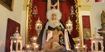 El Cristo de la Salvación estuvo expuesto en devoto Besapié durante todo el domingo