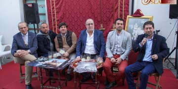 La fotografía cofrade a debate en la primera mesa redonda de la Abacería ‘La Cañaílla’