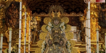 Los rocieros se preparan para la salida esta madrugada de la Blanca Paloma