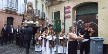 Las dolorosas de Humildad, Penas y Despojado salieron en Rosario de la Aurora el domingo