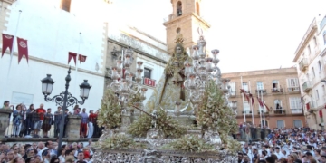 Cádiz se reencuentra un año más con su Patrona, la Virgen del Rosario