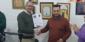 San José Artesano y Esencia firmaron ayer un convenio de colaboración para Semana Santa