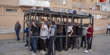 Las cuadrillas de cargadores de Prendimiento y Buen Fin continuaron ayer sus ensayos
