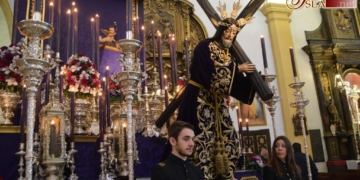 Jesús Nazareno recibe durante todo el día la veneración de La Isla en su Besapié