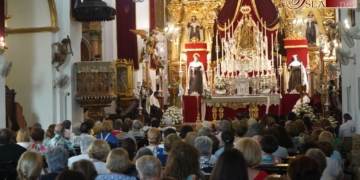 La Iglesia del Carmen se abarrota de fieles cada día para participar de la Novena a la Patrona