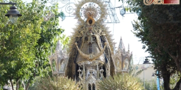 La Virgen de Regla procesionó por las calles de Chipiona en el día de su festividad