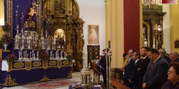 Los hermanos del Nazareno acuden desde el primer día al Quinario del Regidor Perpetuo