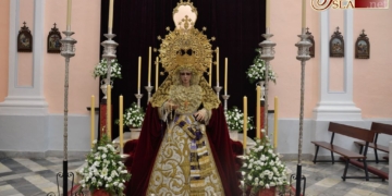El besamano a la Virgen de la Victoria de Cádiz abre los cultos en su honor