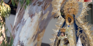 Centenares de fieles acompañaron en Chipiona a la Virgen de Regla en su procesión