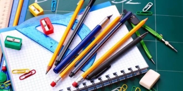 Los jóvenes de Humildad y Paciencia recogen hoy material escolar en La Atlántida